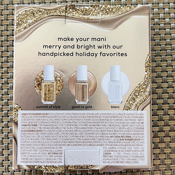 Essie Holiday Nail Polish Sets: Cranberry Spritz & Champagne Fizz - Picture 6 of 7